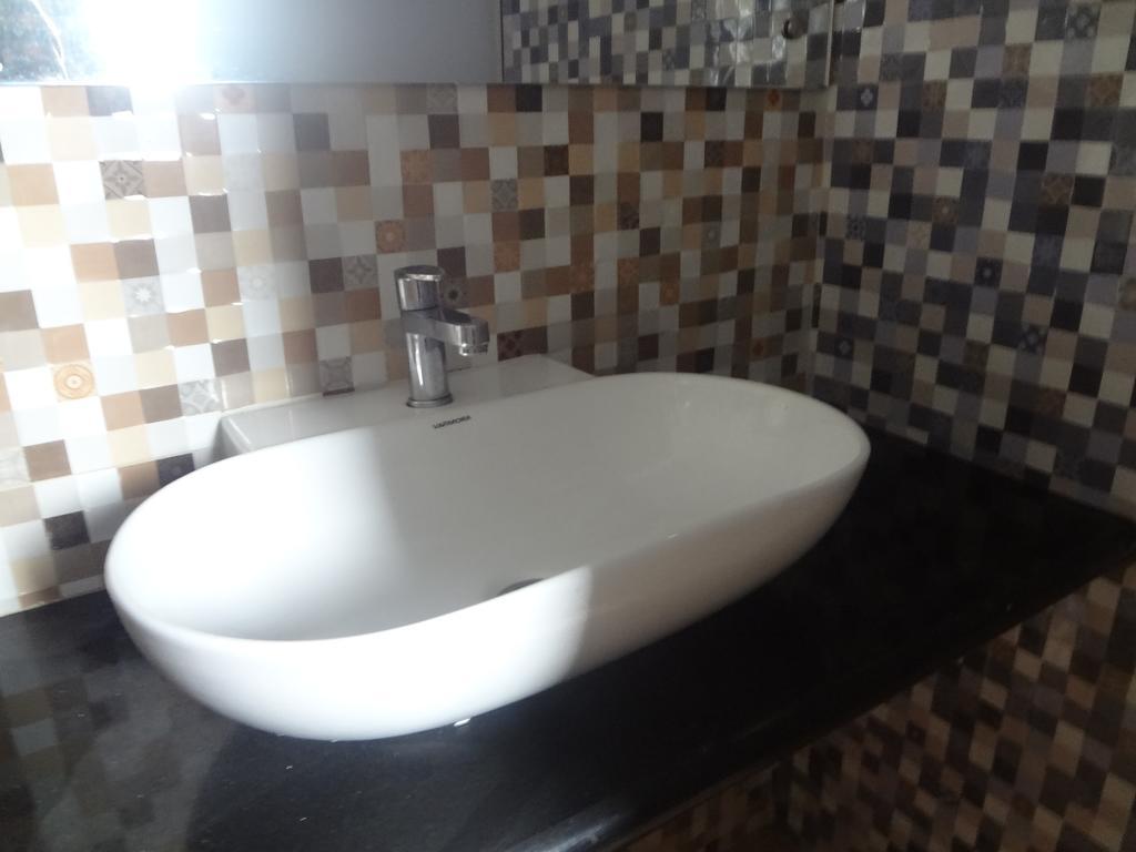 Hotel Karishma Bombaj Zewnętrze zdjęcie