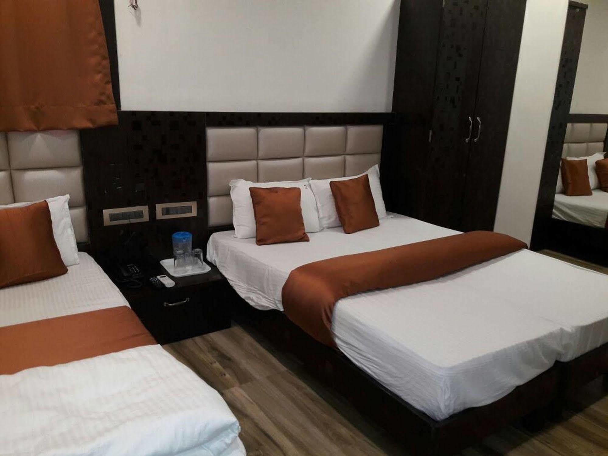 Hotel Karishma Bombaj Zewnętrze zdjęcie
